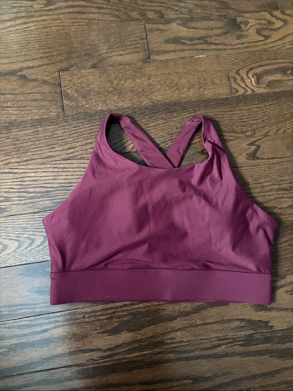 Fabletics High-Neck Crossback Sports Bra in Maroon